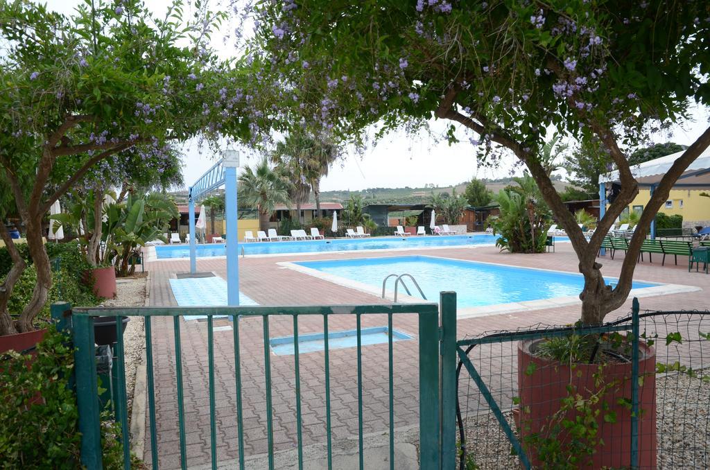 Kamemi Village&Camping Ribera Bagian luar foto