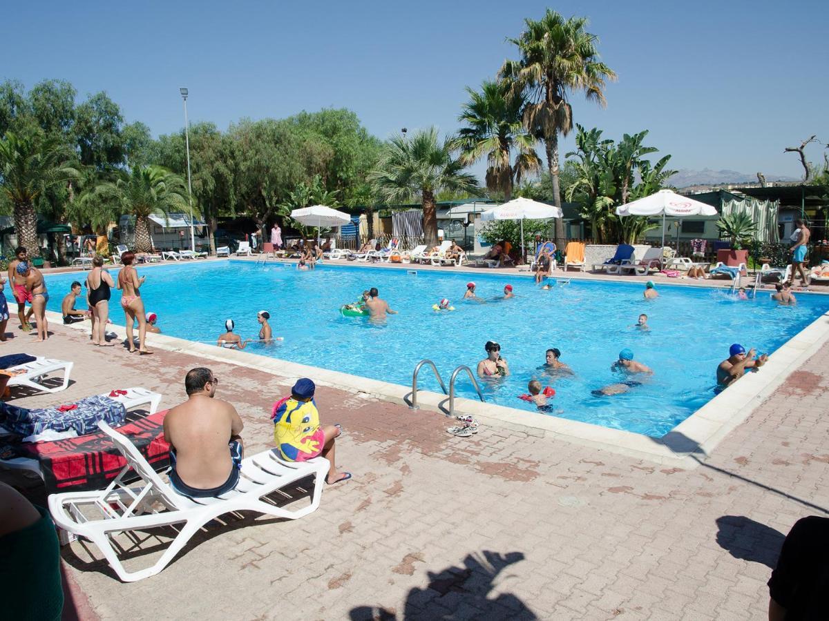Kamemi Village&Camping Ribera Bagian luar foto